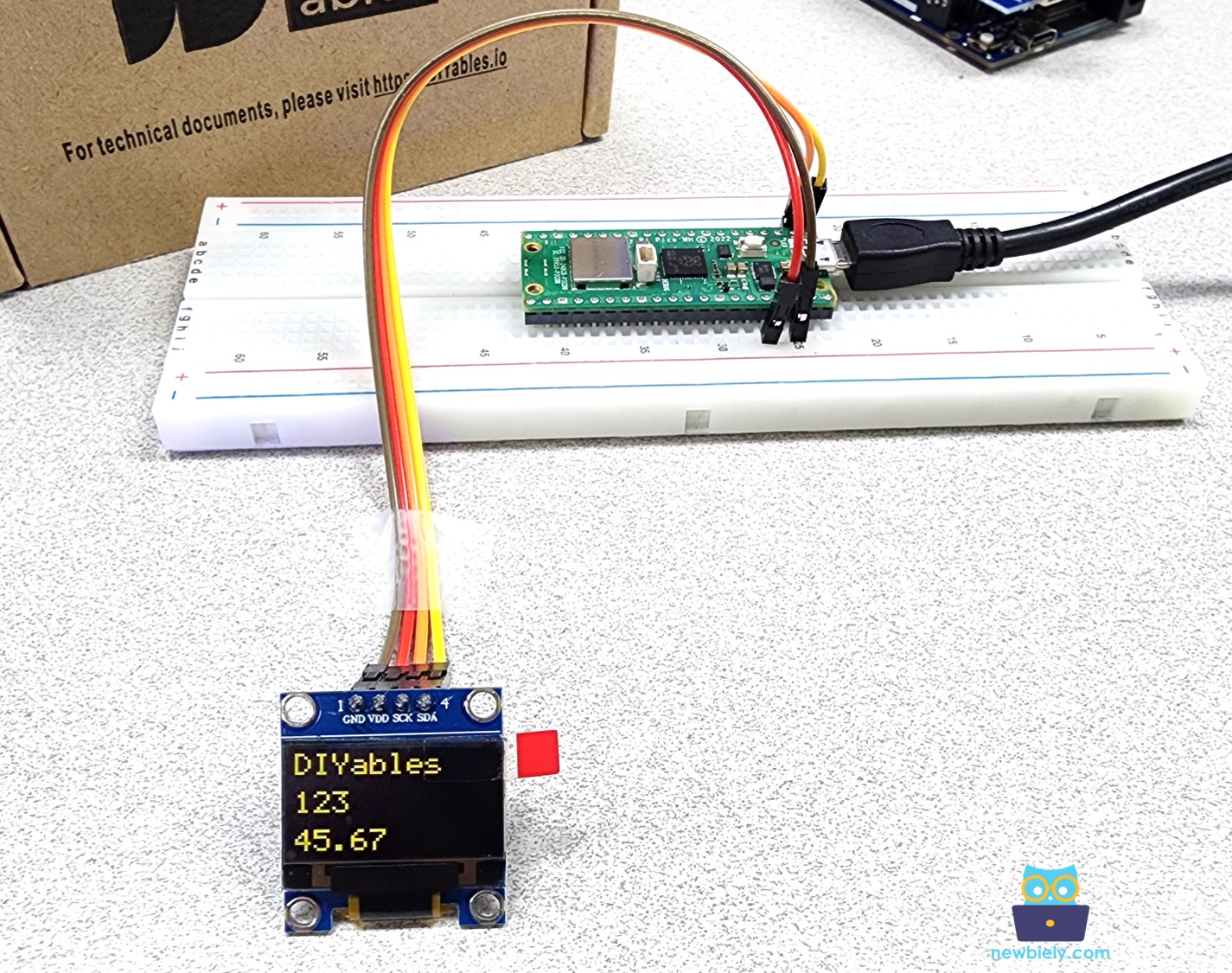 Affichage OLED du Raspberry Pi Pico : texte, entier et nombre à virgule flottante